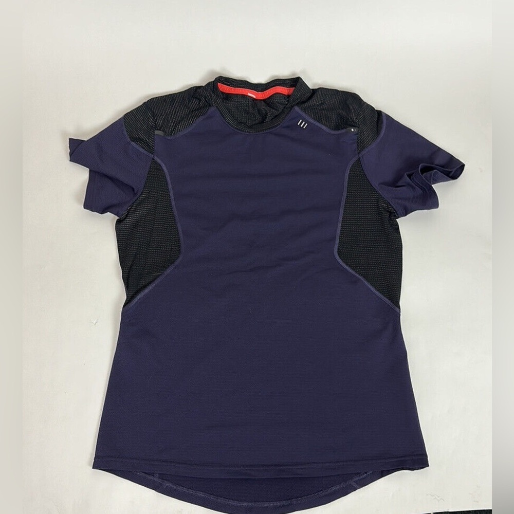 lululemon athletica Navy and Black Short Sleeve Tee